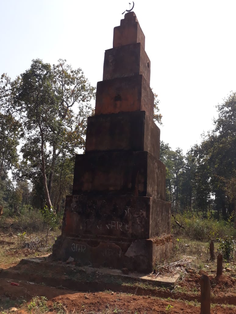 Police demolished the Naxalite memorial in Kanker