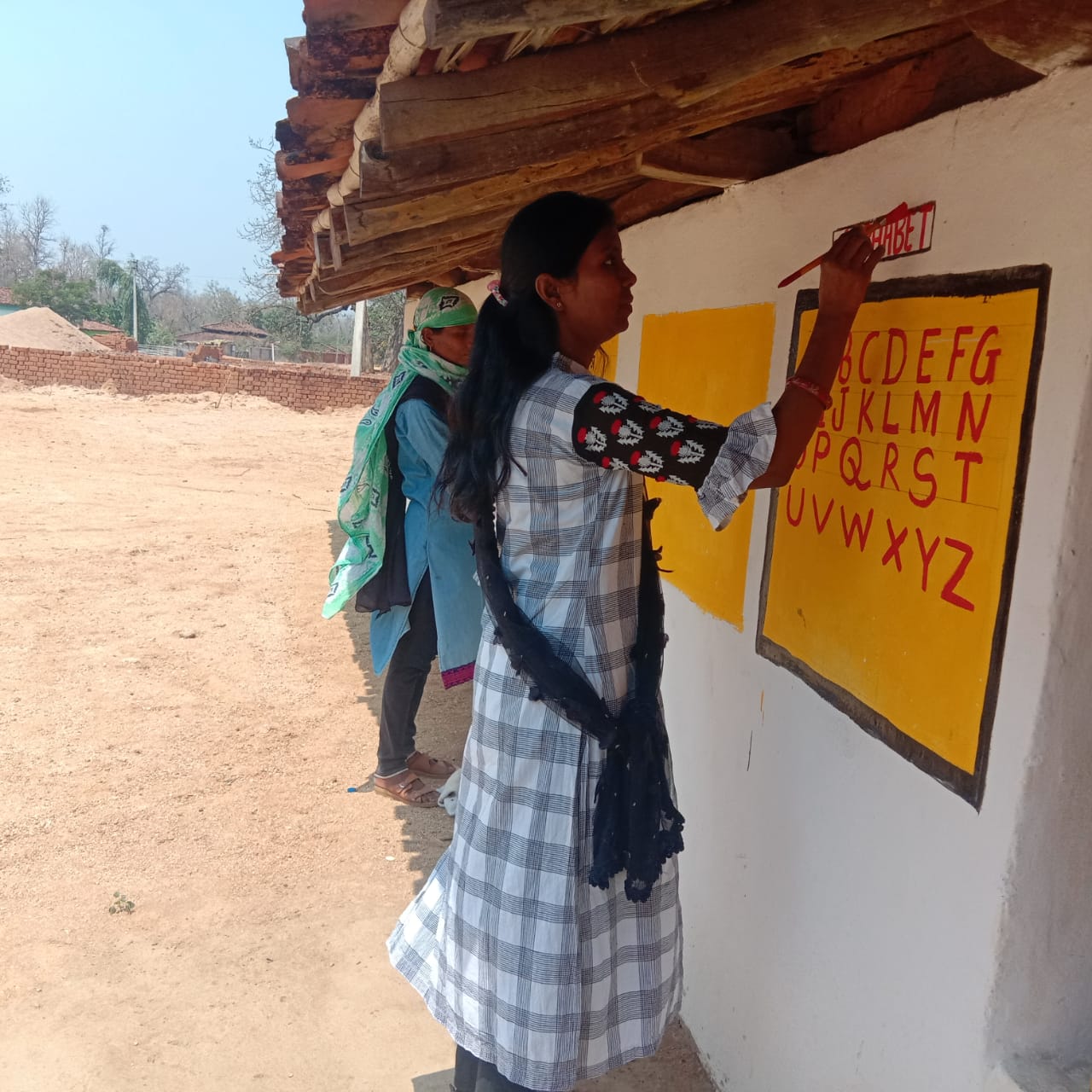 wall of the street of Dhamtari became Black board