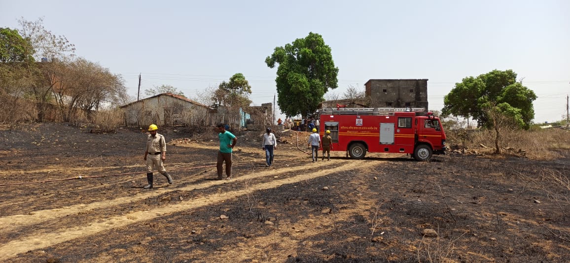 Fire broke out in empty plot of Manendragarh koriya