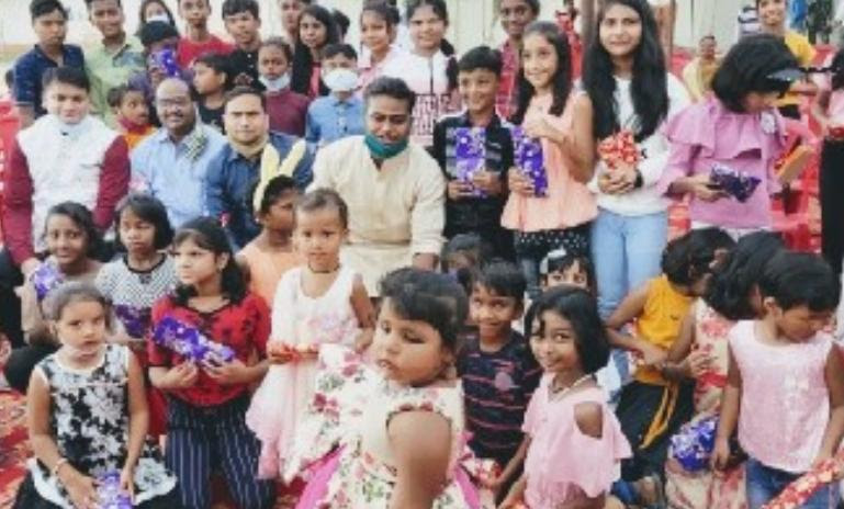 Family members of martyred soldiers honored in Children Day program in koriya