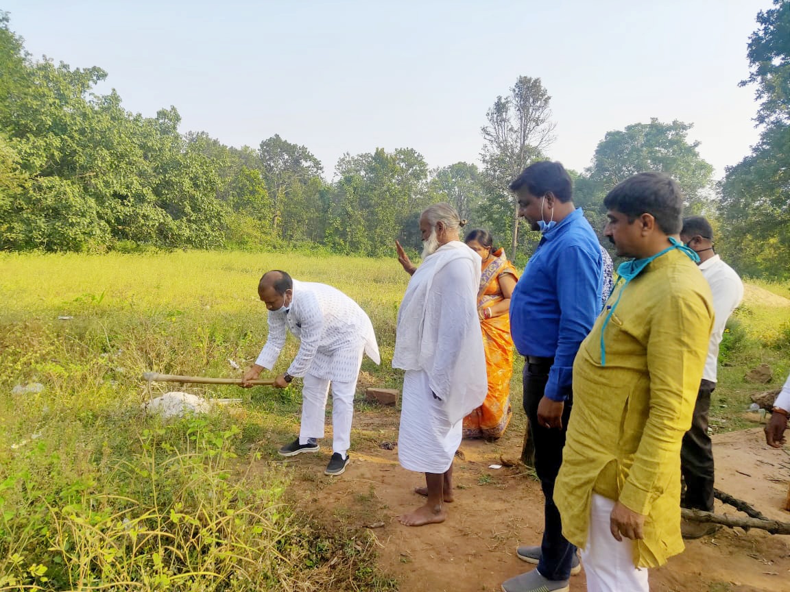 Gulab Kamro inaugurates beautification and many development works at Jata Shankar Dham