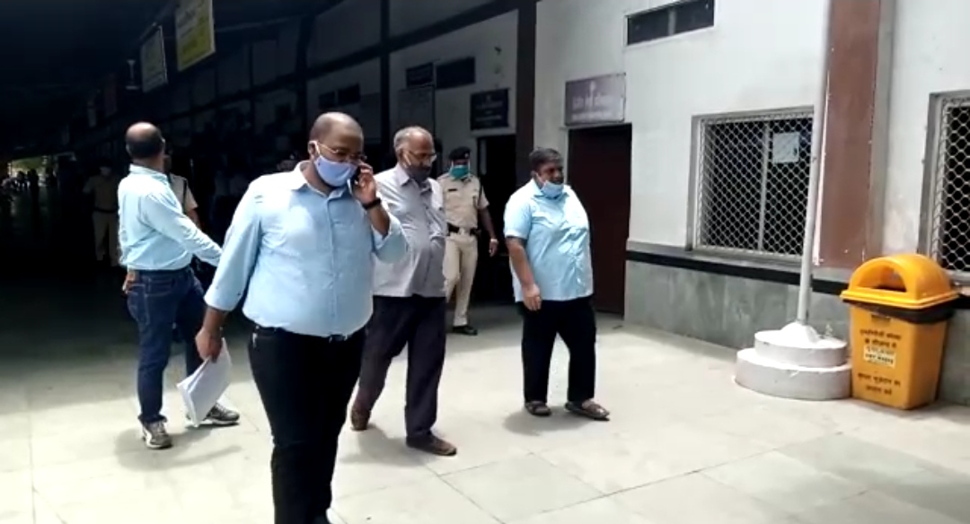 DRM inspects railway station and coal siding in Korba