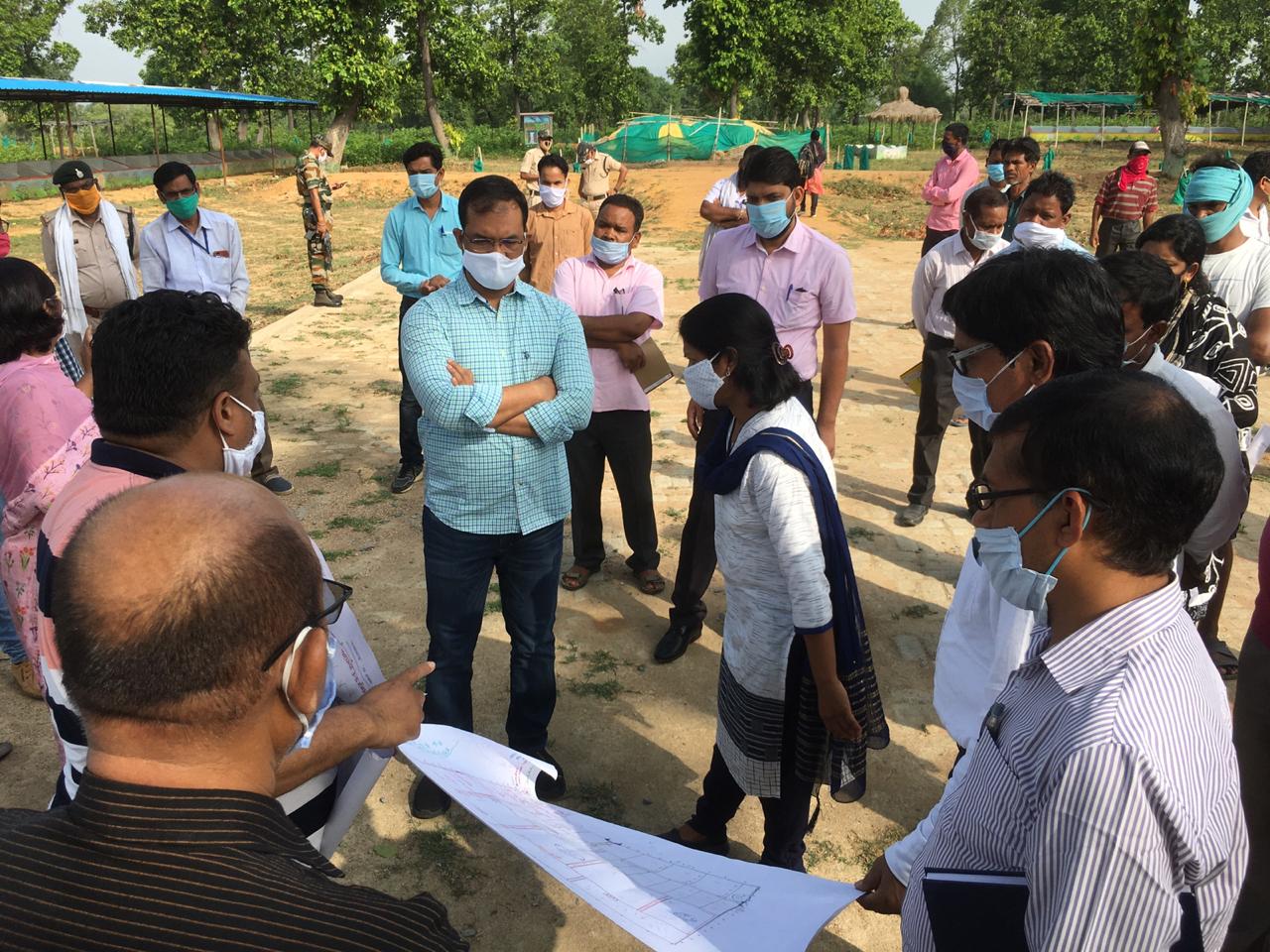 Collector Kiran Kaushal inspected Gauthan  in Amarpur