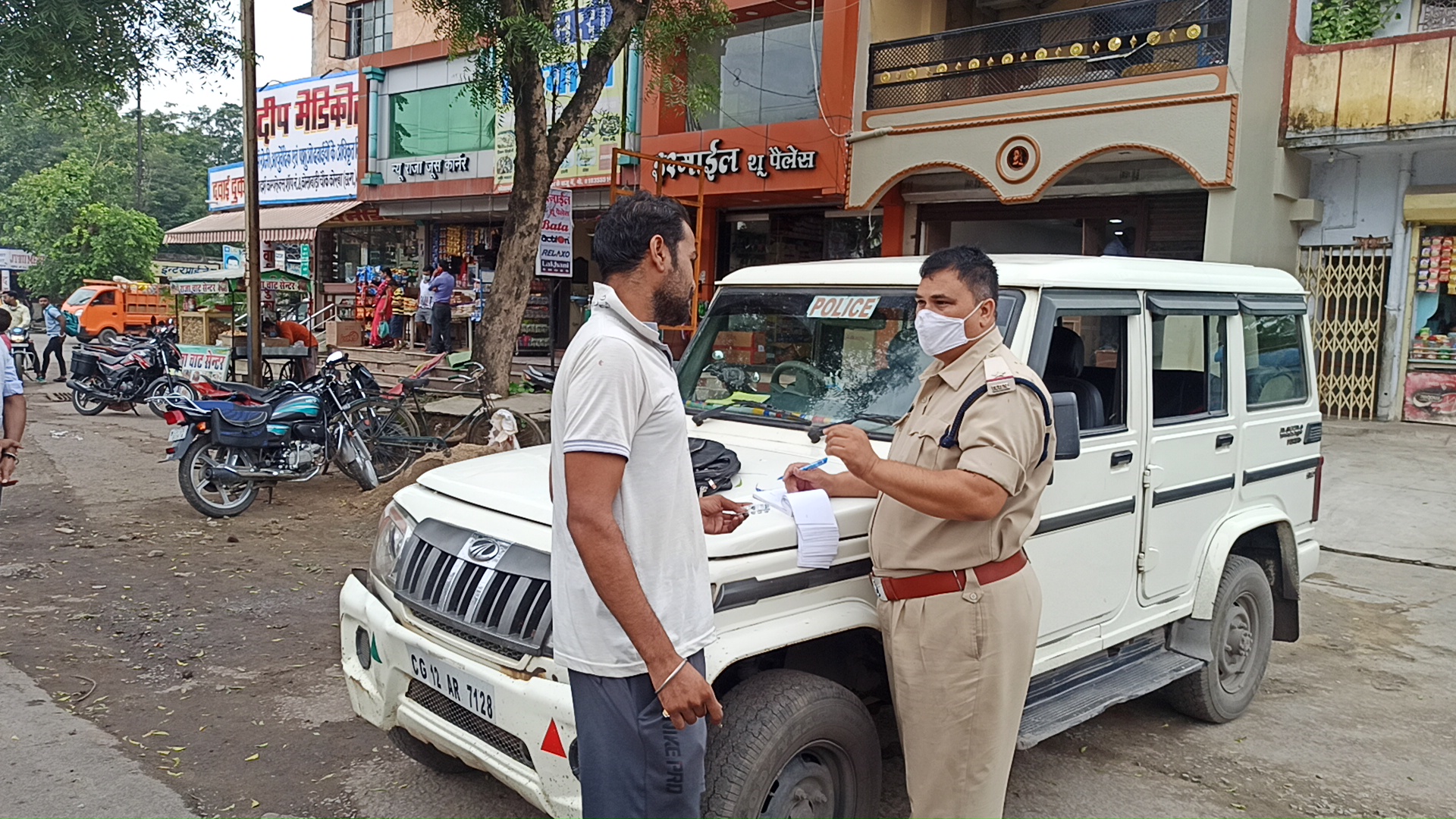 police taken action against those who leave without wearing mask in korba