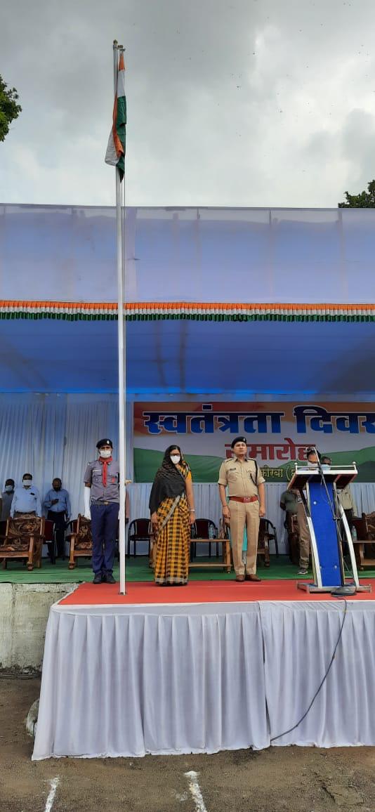 Collector and SP join final rehearsal of Independence Day celebrations in korba