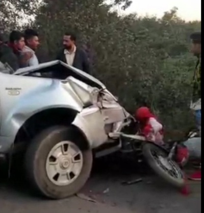pickup-vehicle-overturns-in-korba-more-than-20-workers-injured