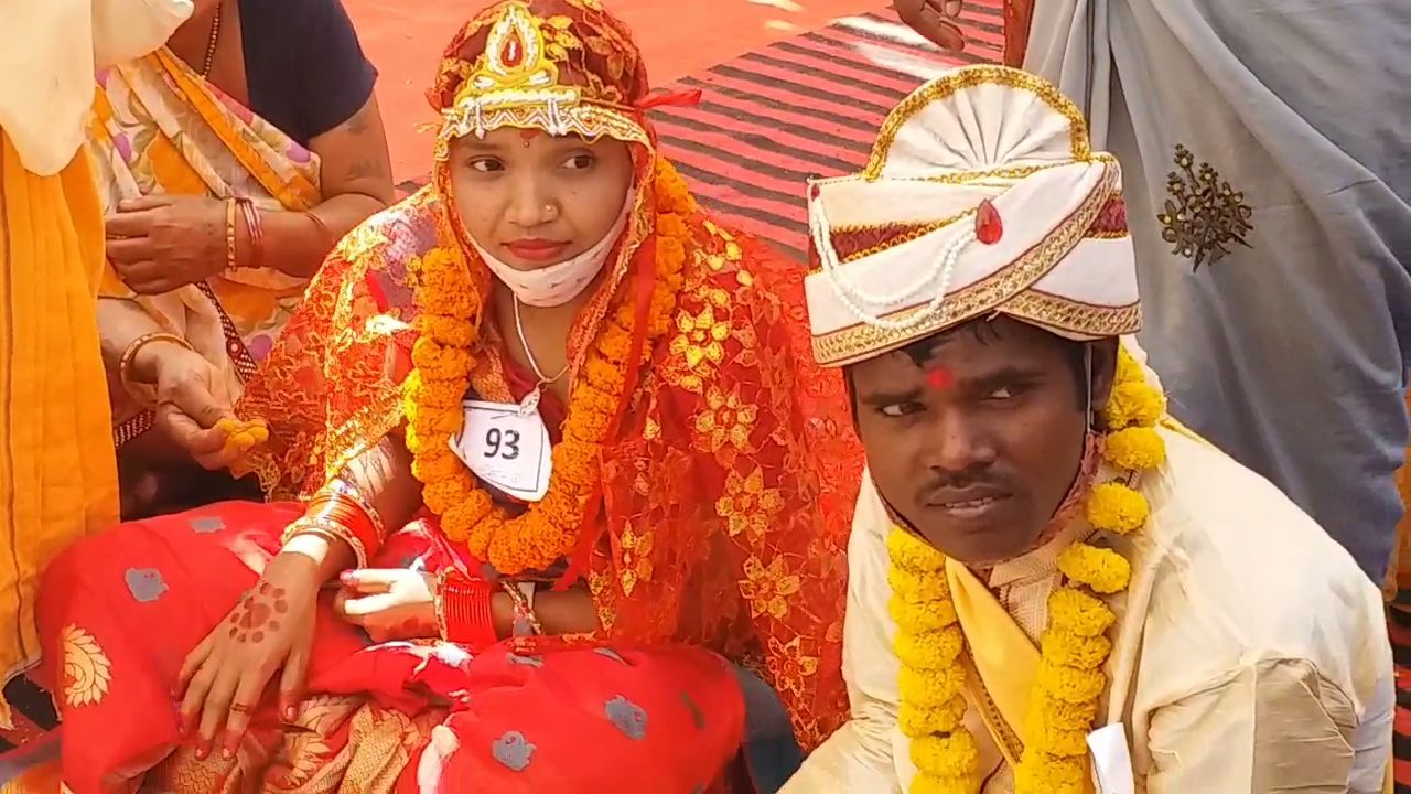 unique-wedding-deaf-and-mute-marriage-in-korba