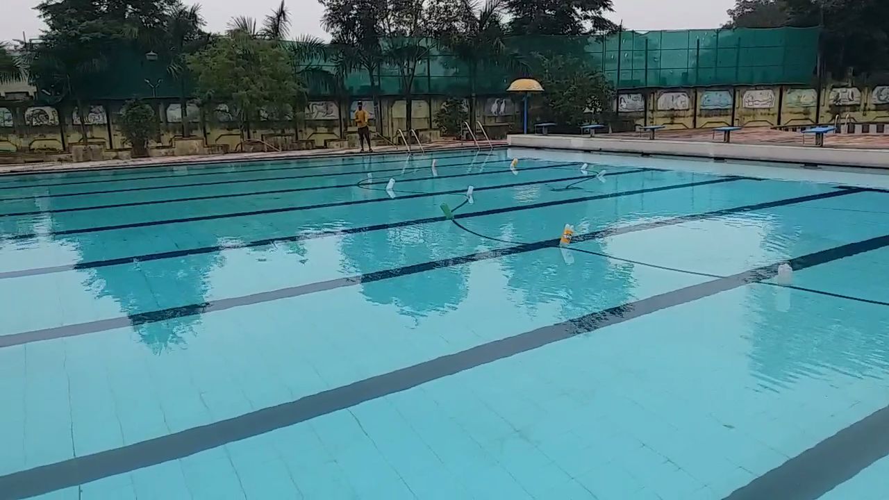 swimming pool