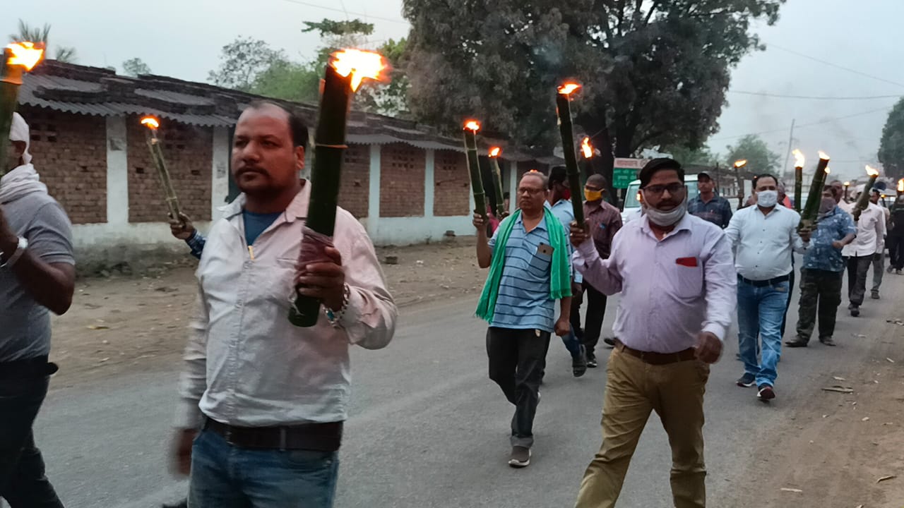 Kisan Sabha organized mashal rally in korba