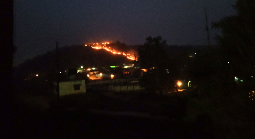 Fierce fire in dumping of Manikpur coal mine in korba