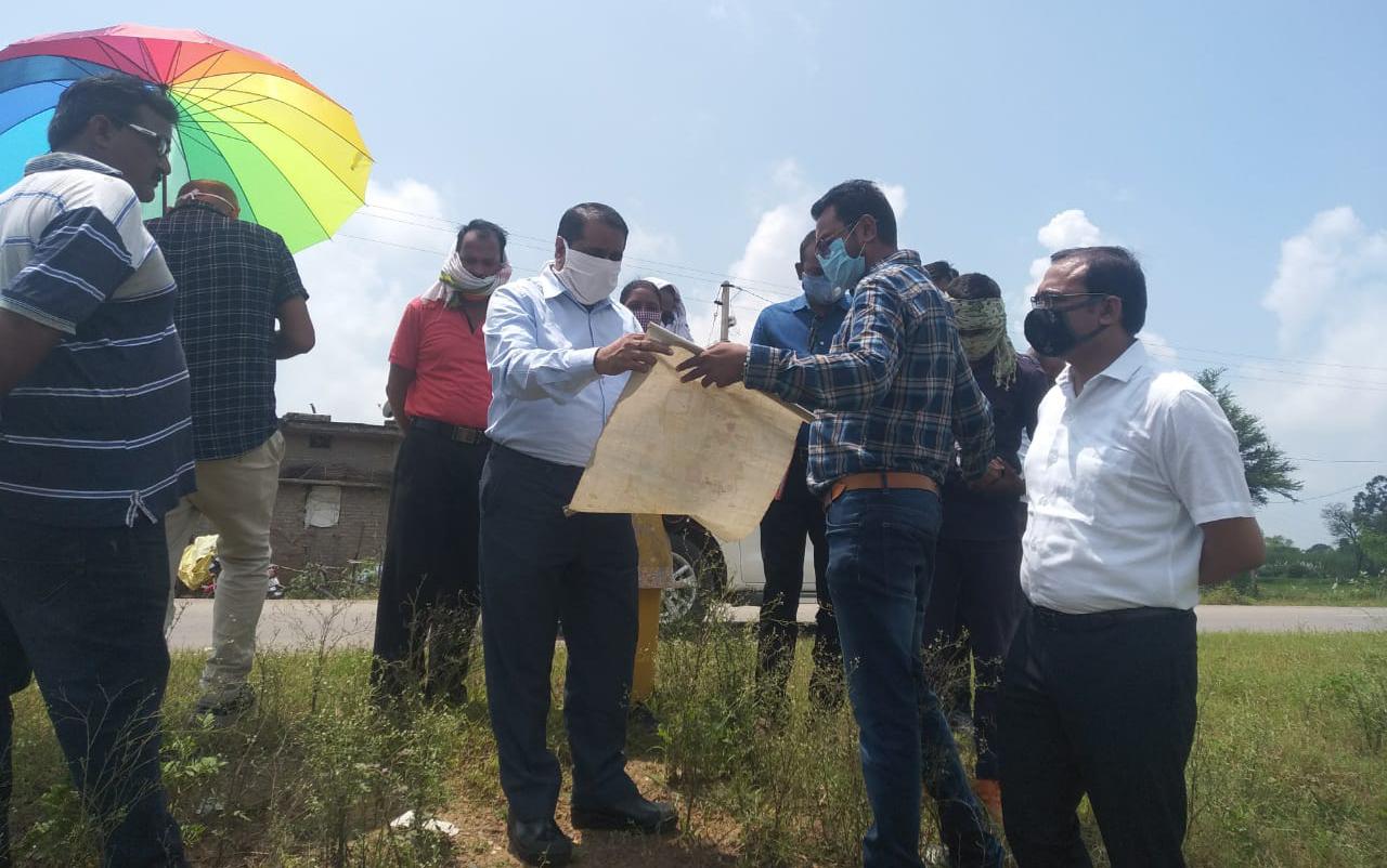 Durg commissioner inspected the farms of Kawardha