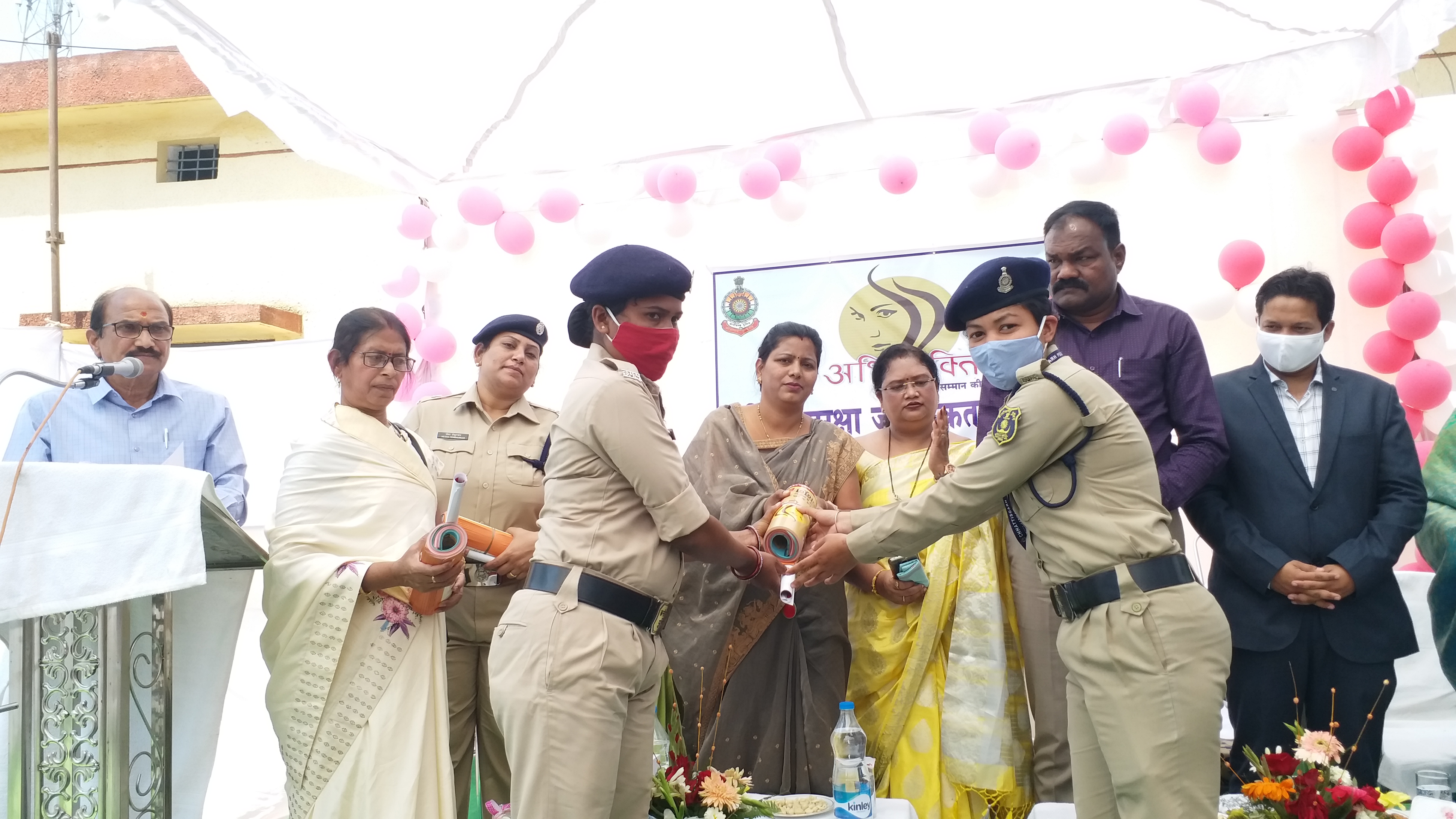 Police organized program on International Womens Day in mahasamund