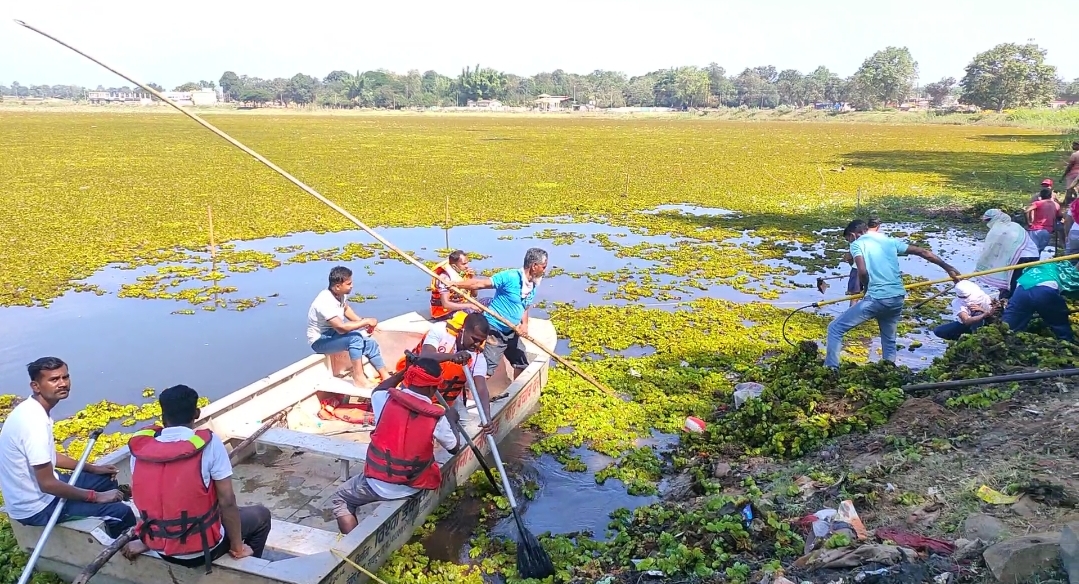 plight of bandhua pond in narayanpur