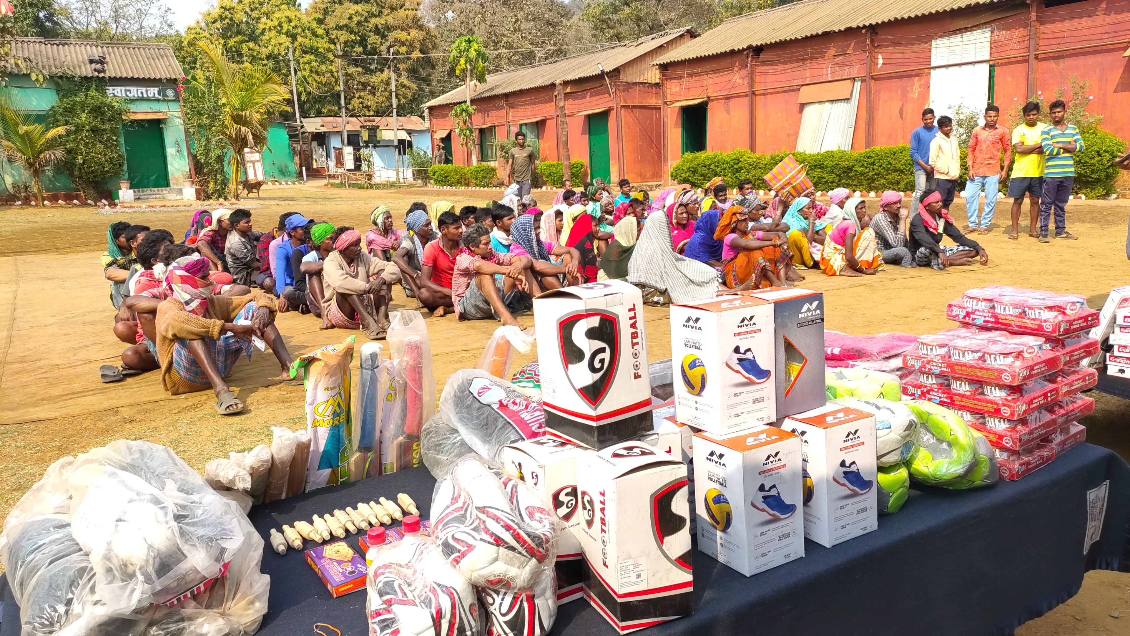 ITBP jawans distribute daily use material to villagers