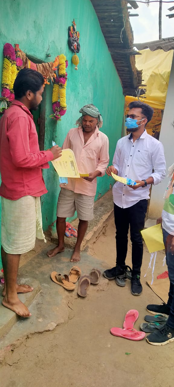 councilor Vijay Salam distributed masks in tahsulpara ward