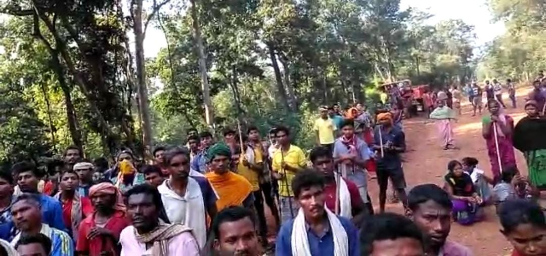 Tribals protest to open police camp Narayanpur