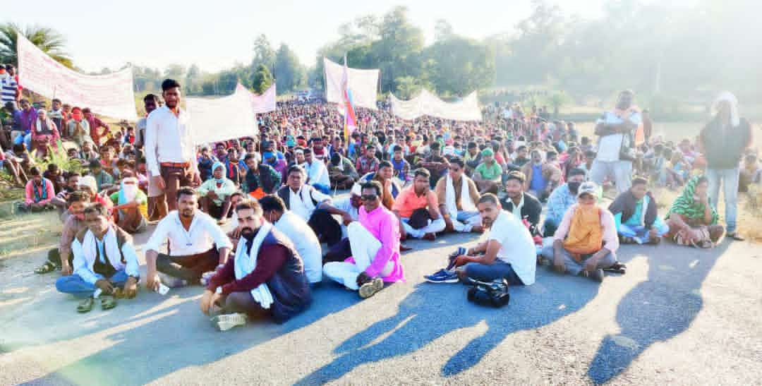 villagers movement-ended-after-assurance-of-district-administration in Narayanpur