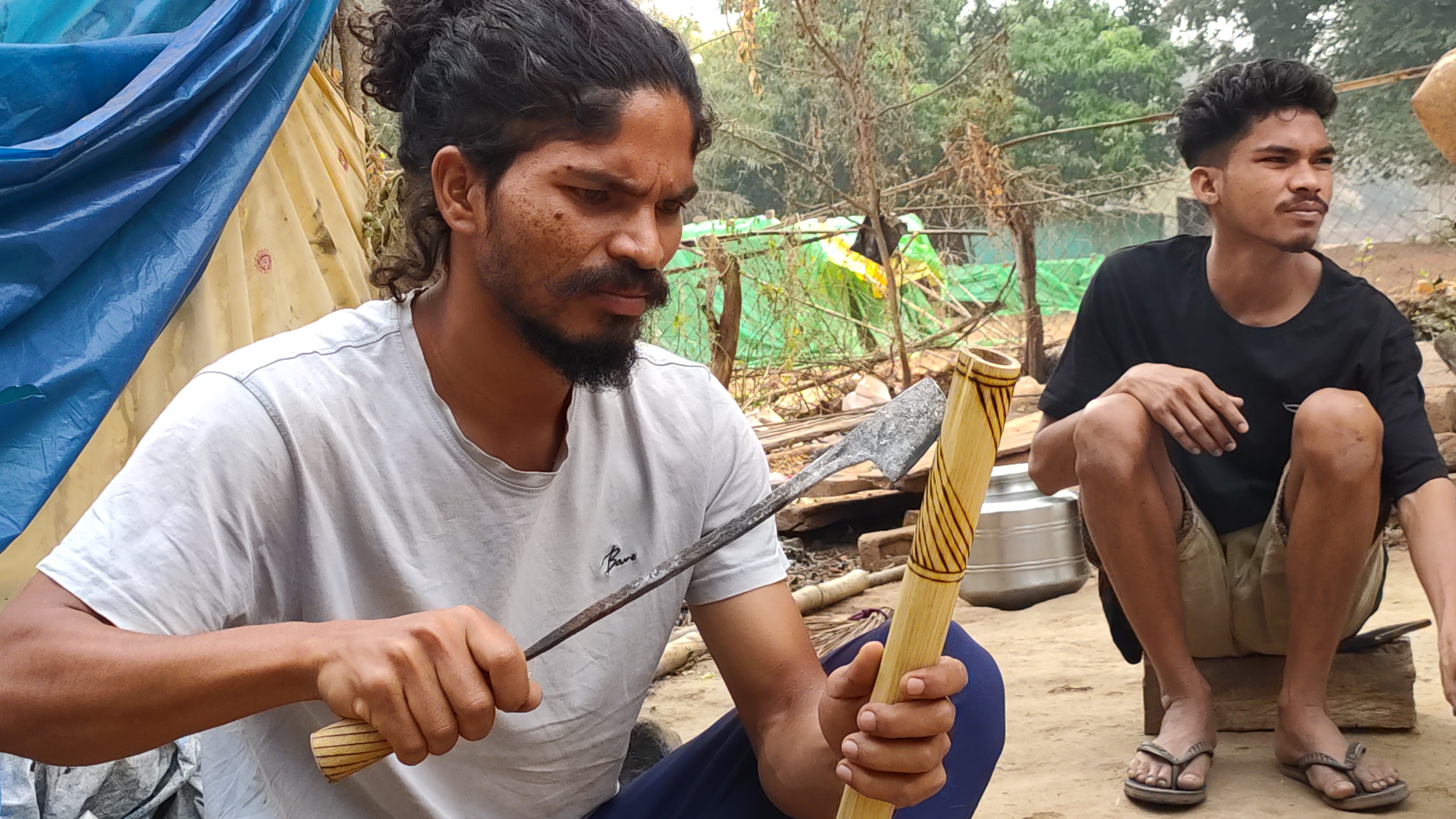 magical-flute-of-narayanpur-rings-when-it-flies-in-the-air