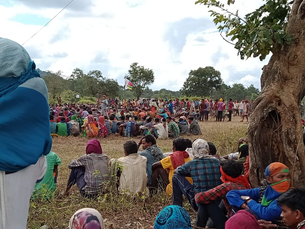 5 thousand villagers of Abujhmad say life threat from naxalites and force in narayanpur