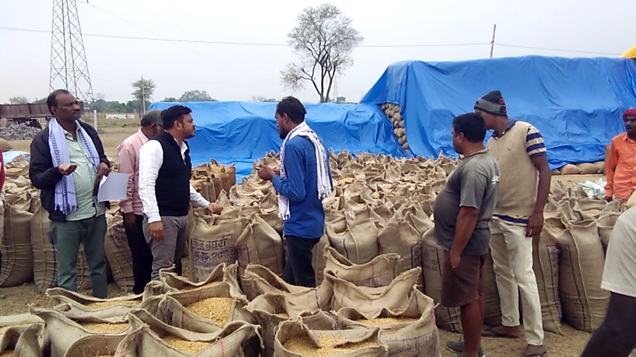 In charge of Bagarra Paddy Procurement Center and computer operator attacked by 4 people