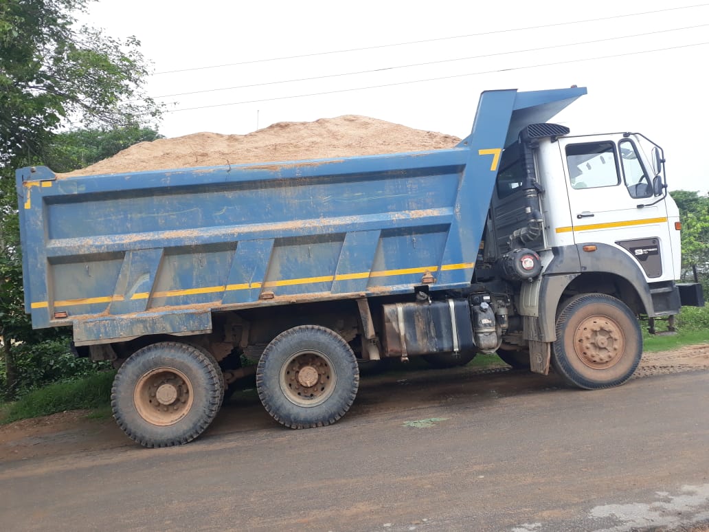 raigarh Police took action on sand mafia