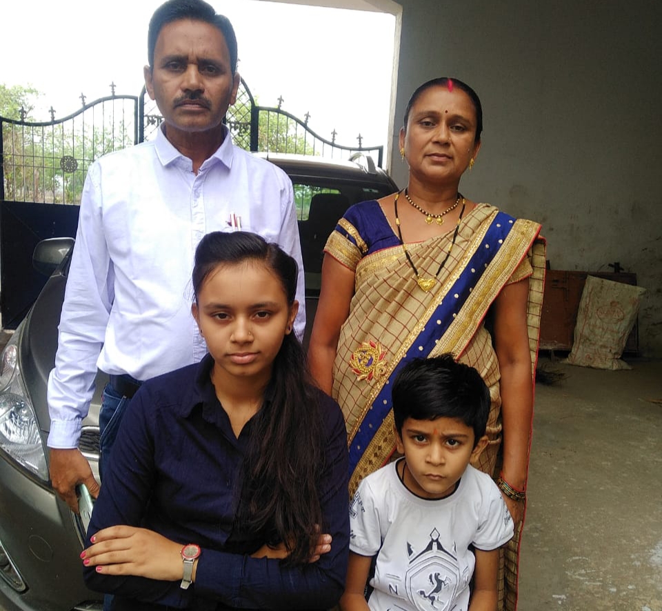 12th-class-student-sandhya-verma-of-rajnandgaon-secure-place-of-top-ten-in-chhattisgarh