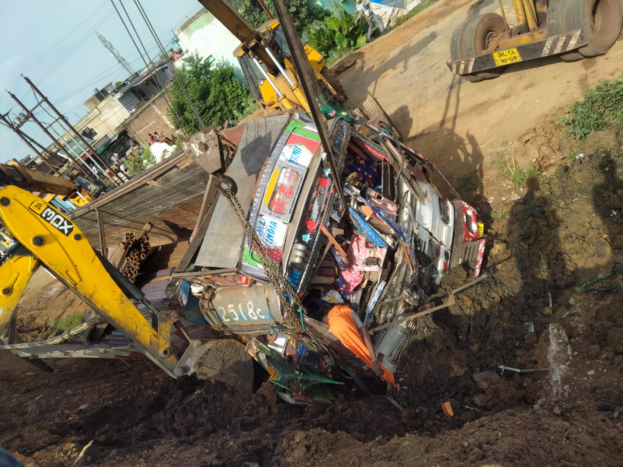 Truck driver death in road accident on Raipur-Bilaspur National Highway