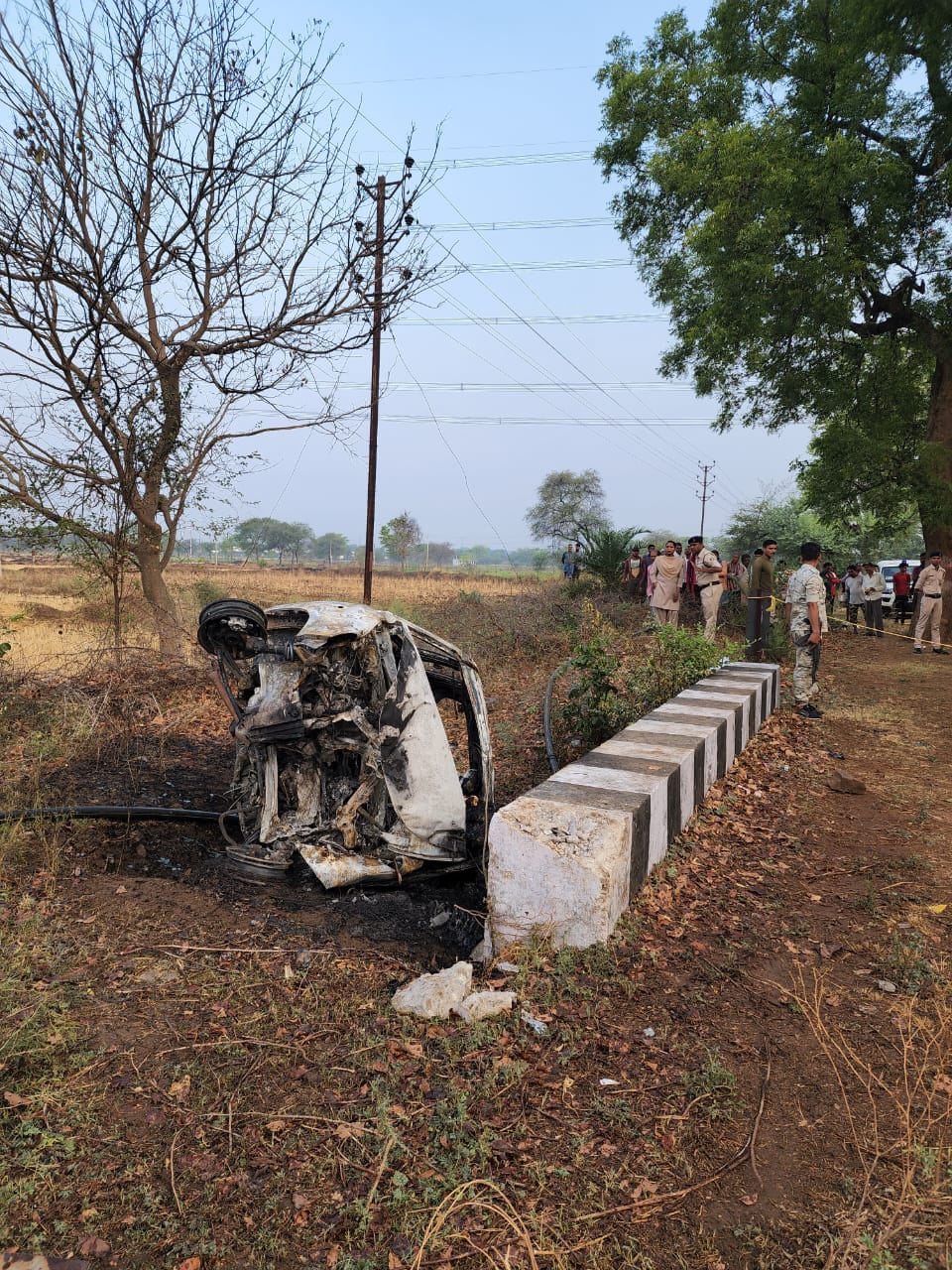 Family burnt alive after car accident in Rajnandgaon