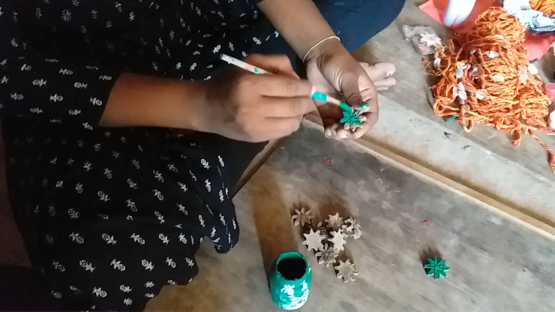 eco-friendly rakhi made of mud and cow dung