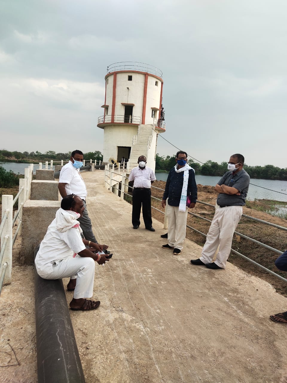 MLA Daleshwar Sahu arrived to inspect the filter plant in Dongargaon