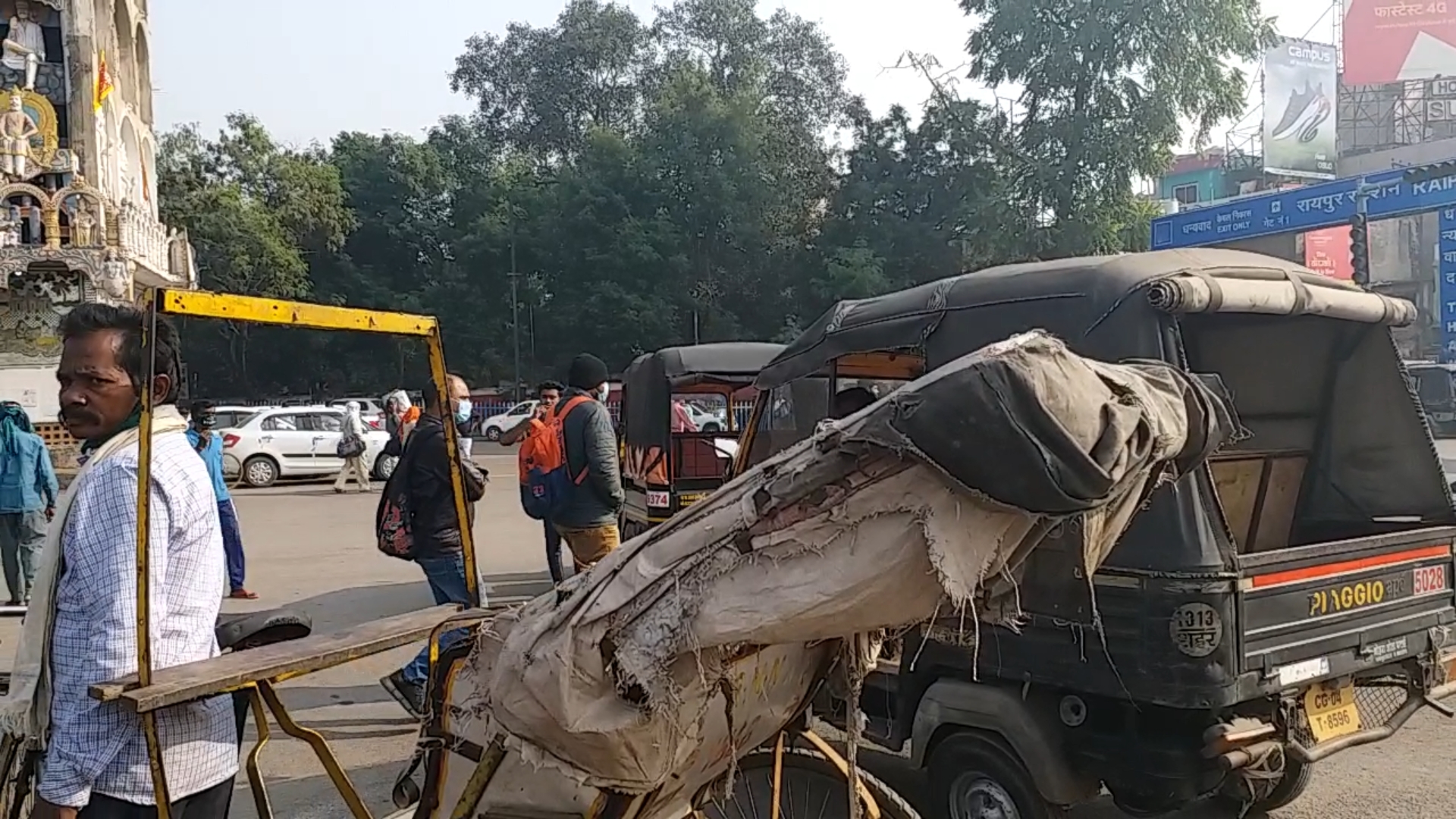 cycle rickshaws disappearing from raipur due to lack of earnings