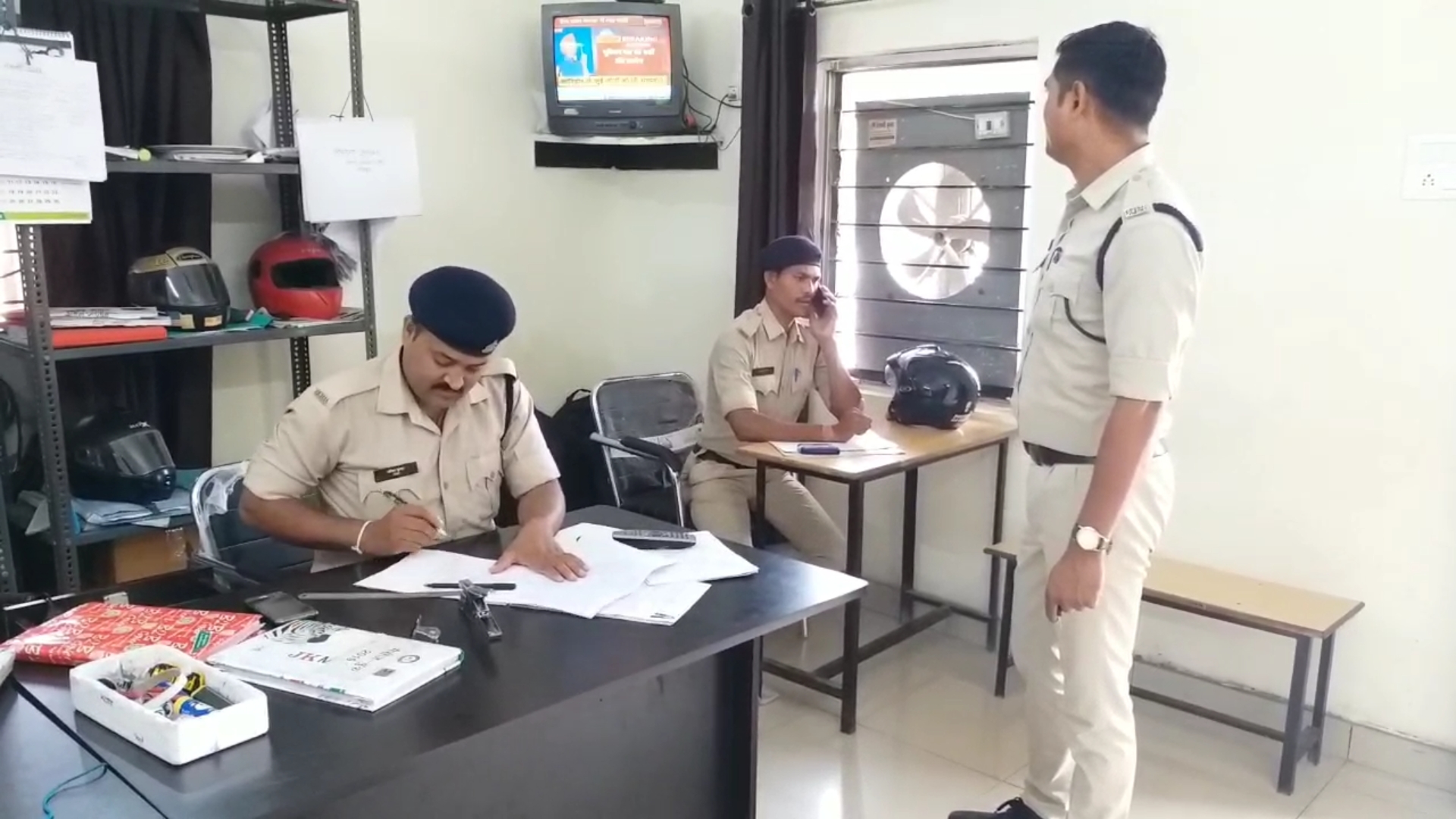 30 Thousand rupees withdrawn from a Madhya Pradesh businessman account in Raipur