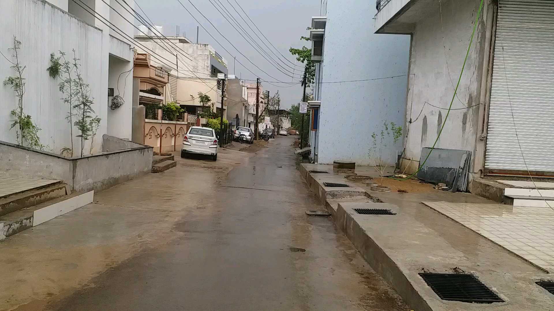 chance of light rain and strong winds in chhattisgarh