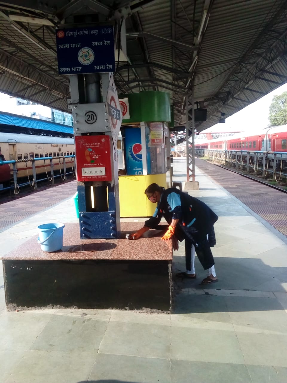 Swachhta Pakhwada was conducted residential area of Raipur railway station