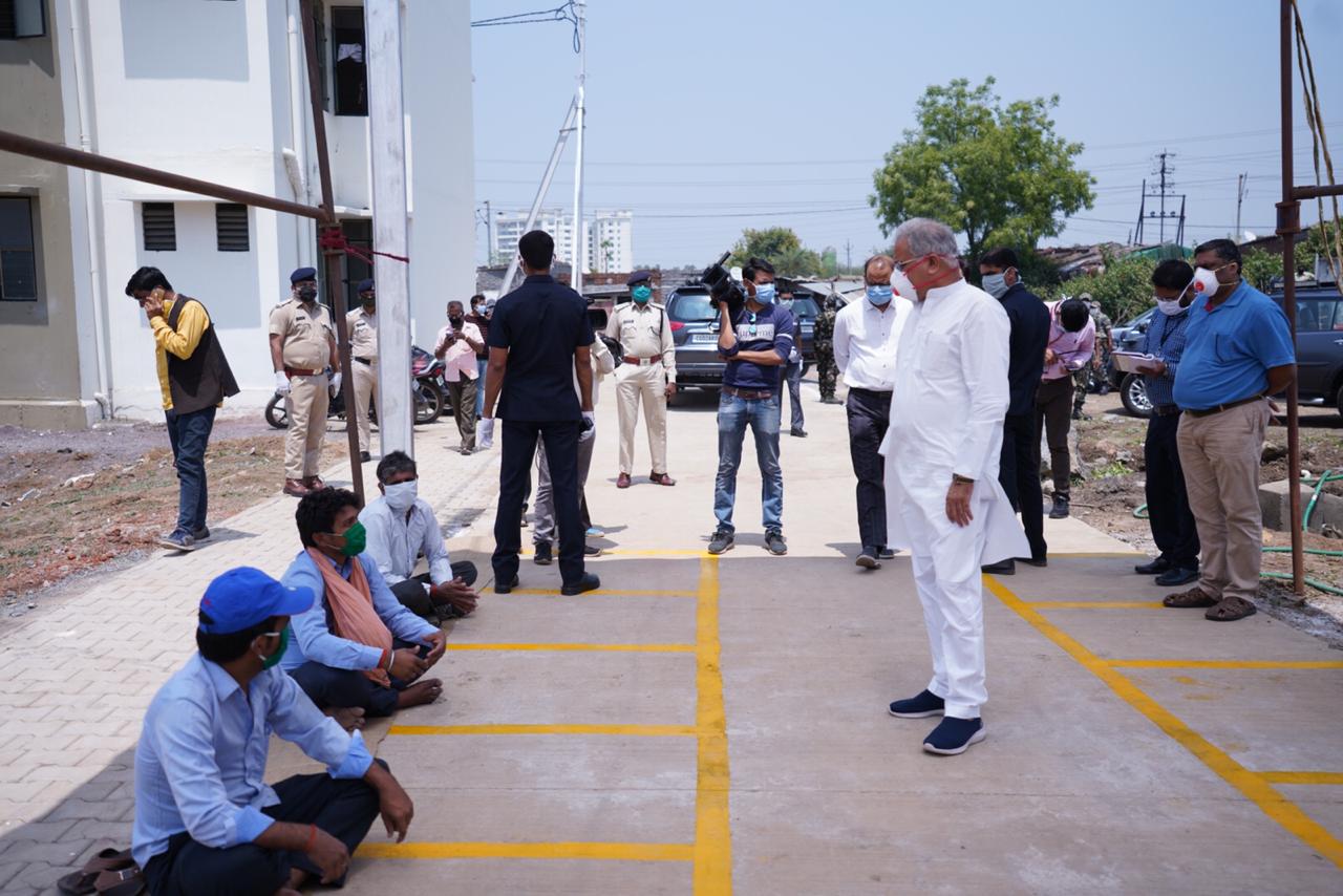 CM Bhupesh inspected the arrangements made in the shelter site in raipur