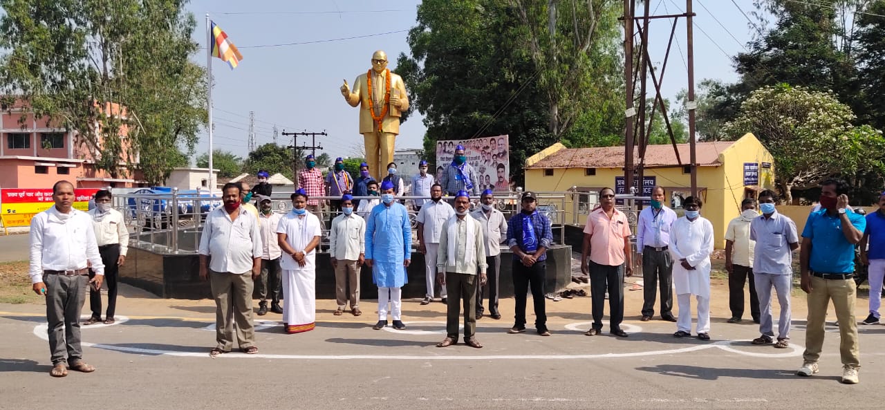 Mohan Markam visits rural area regarding Corona