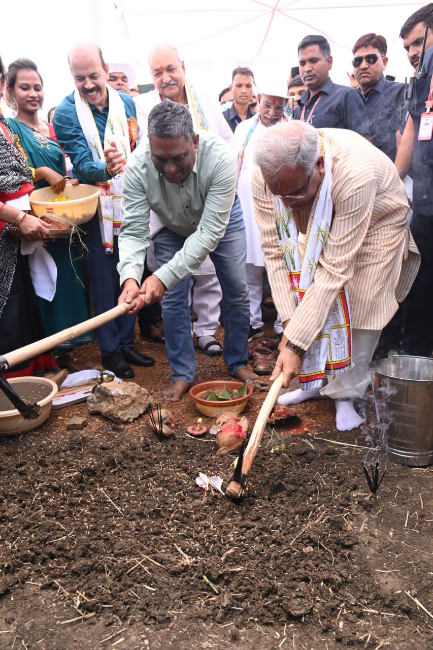 CM Bhupesh did soil worship in Akti festival