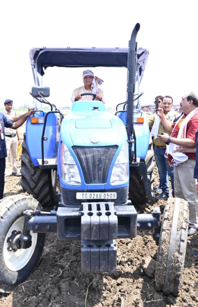 CM Bhupesh did soil worship in Akti festival