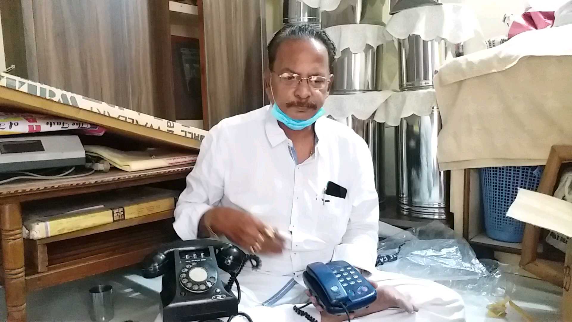 Laxminarayan Lahoti of raipur has a 50-year-old telephone collection