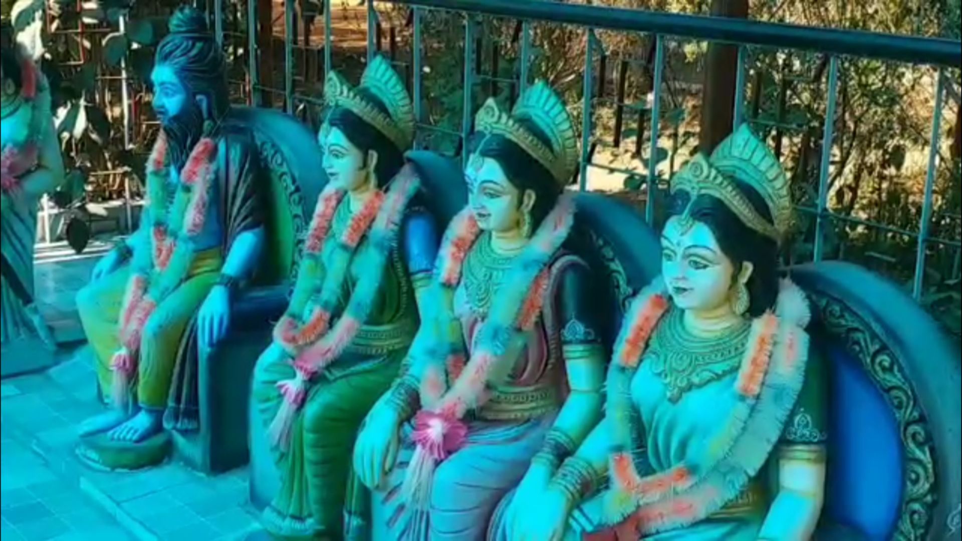 Sculptures and Shivling of many old Gods at Chandkuri in Raipur