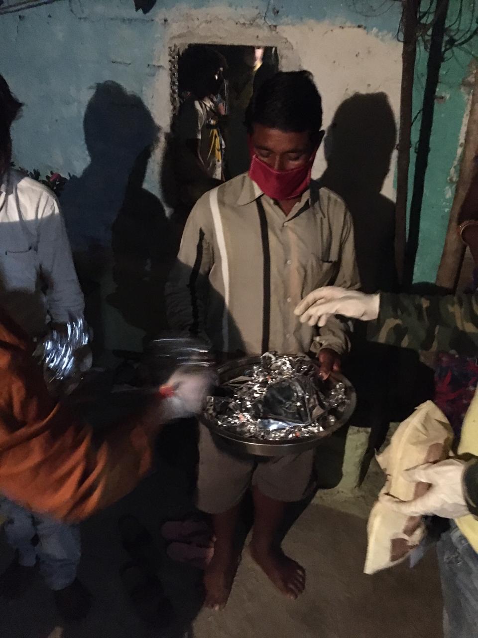 social organization is providing food to the poor in raipur