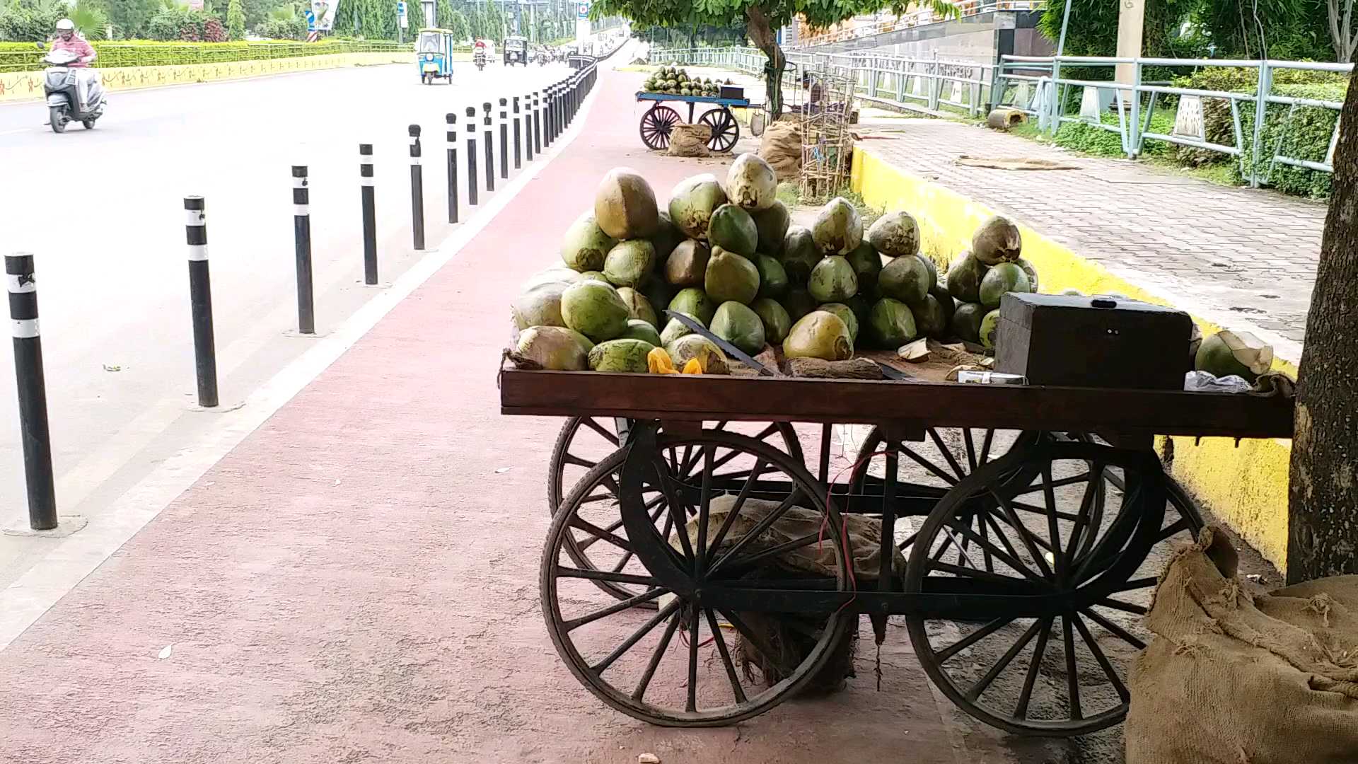 bad condition of raipur cycle track in raipur