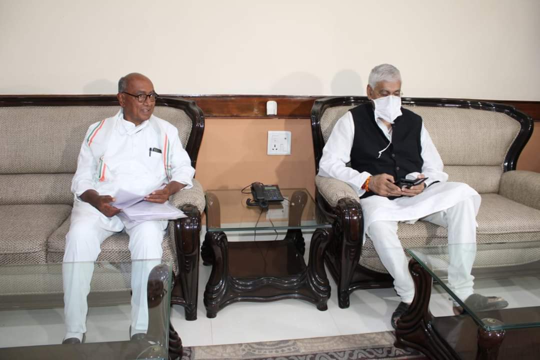 rajya-sabha-mp-digvijay-singh with  Health Minister TS Singhdeo