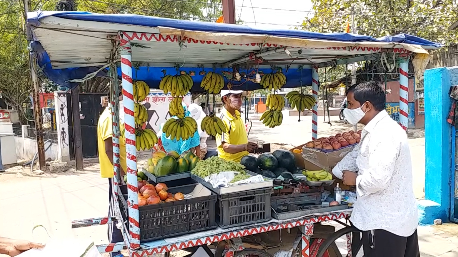 Loss to grocery businessmen due to lockdown