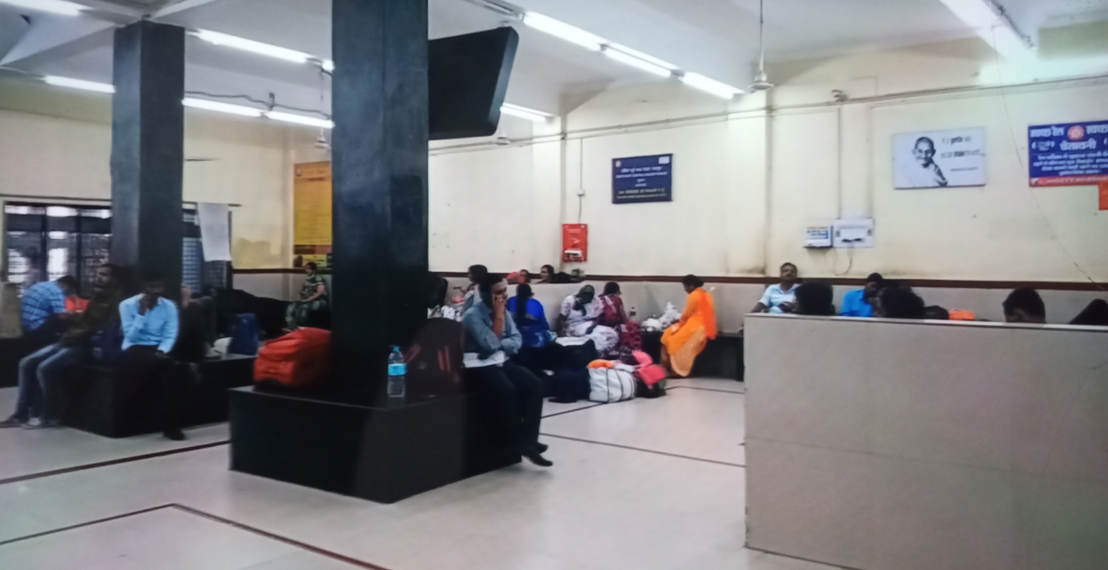 Railway administration has made special arrangements for traveling passengers in raipur