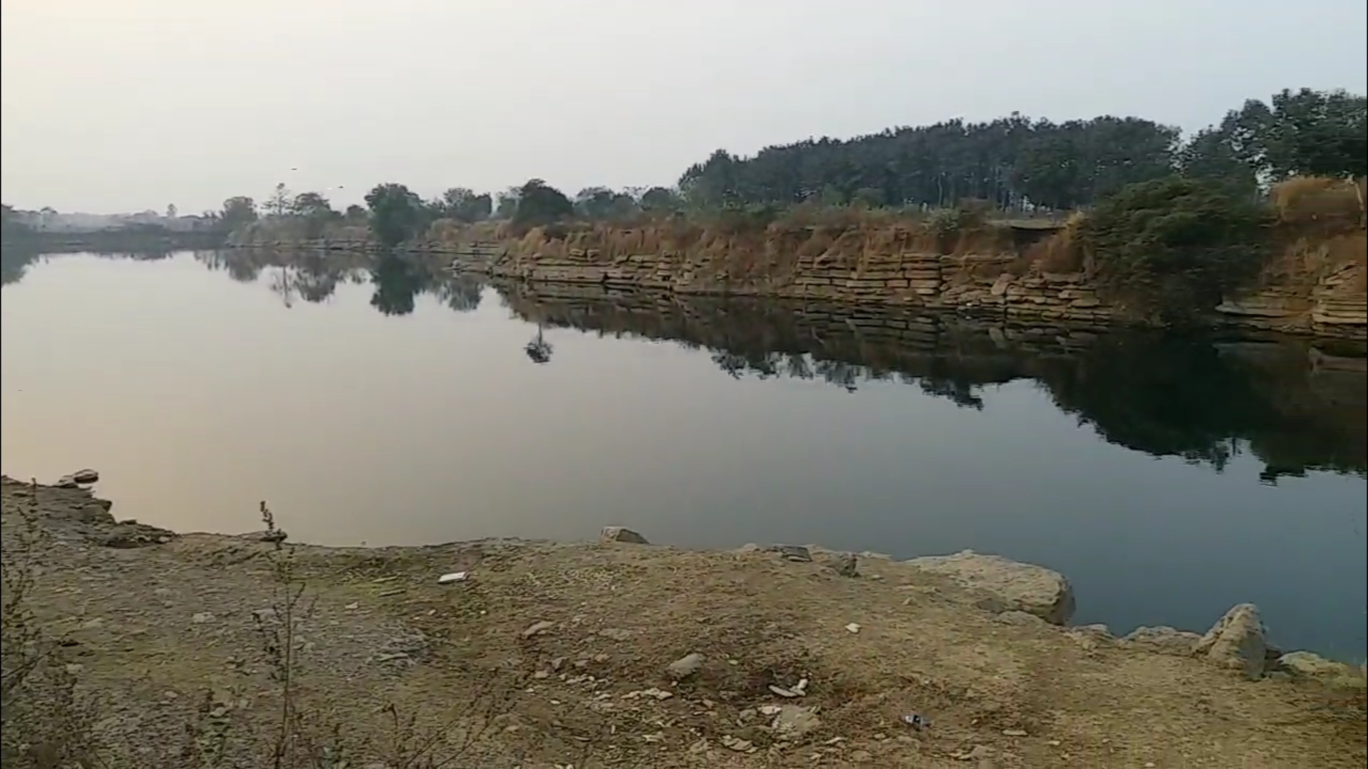 Blue water picnic spot of poses danger to people due to negligence in Raipur