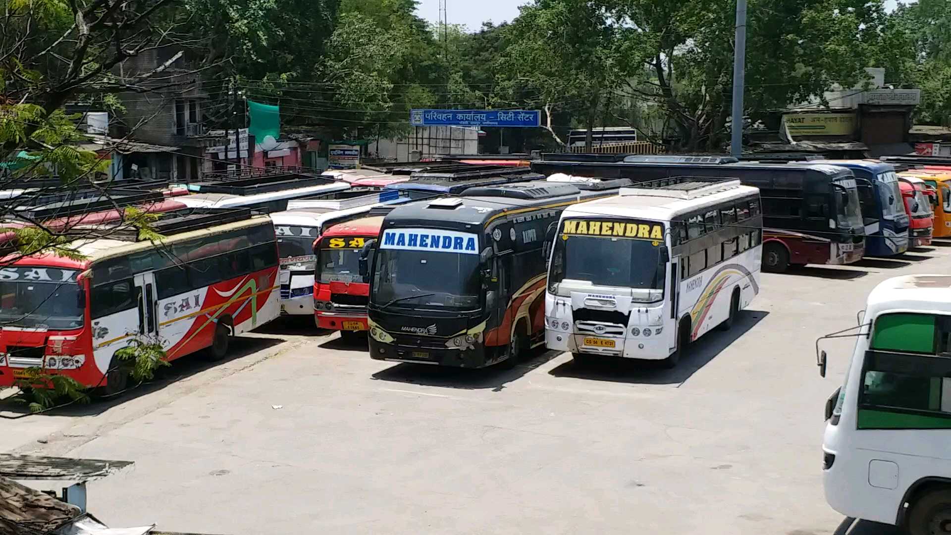 bus drivers and conductors are facing financial problem