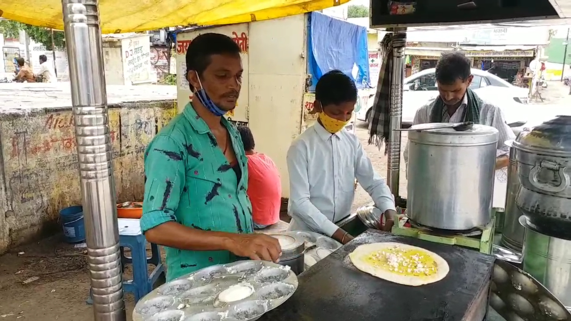 Increased prices of food items due to rising inflation in raipur