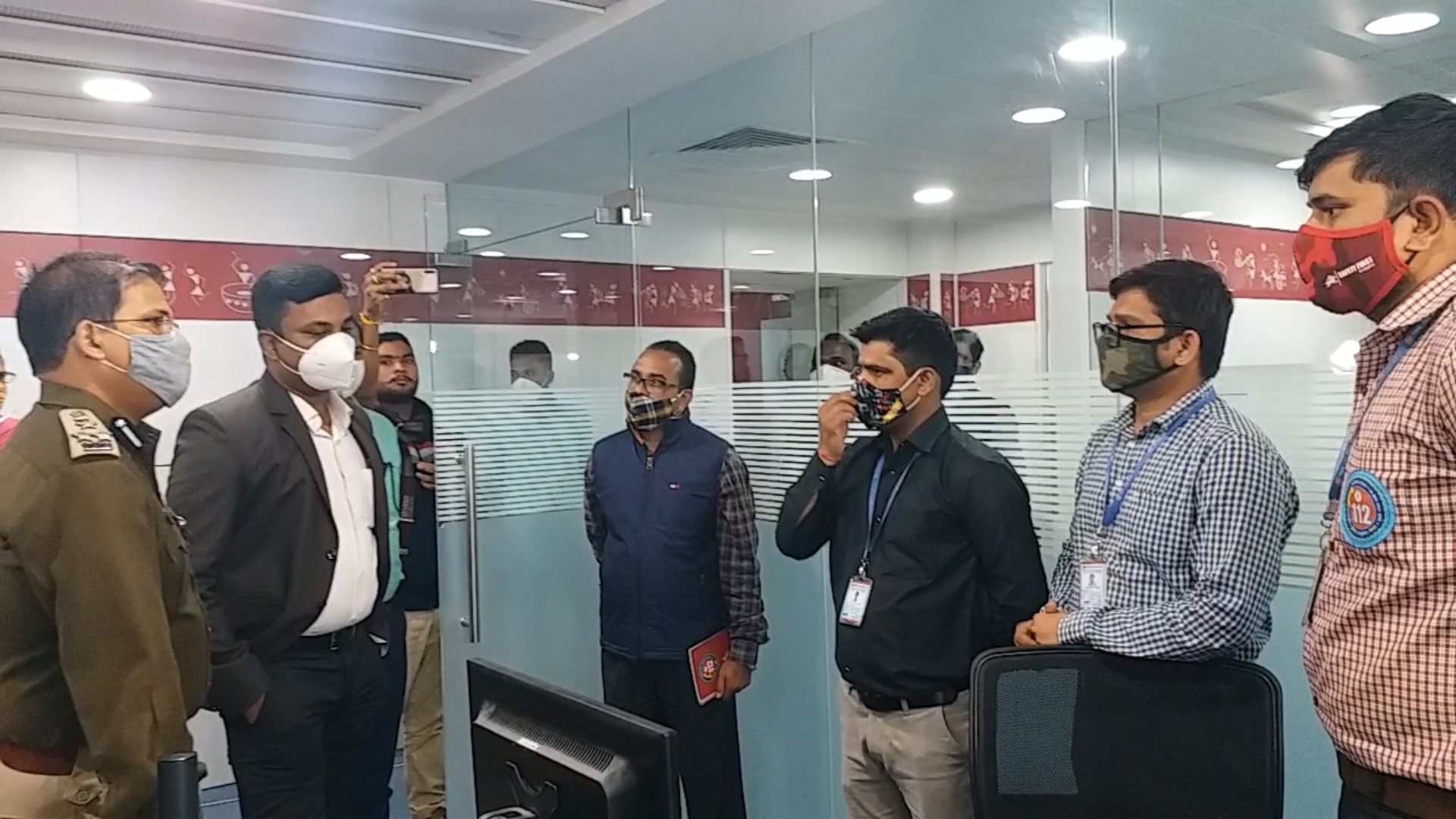 Collector S. Bharatidasan reached Dial 112 headquarters