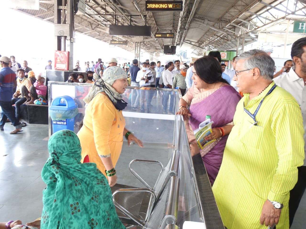 Passenger Amenities Committee inspected Raipur station